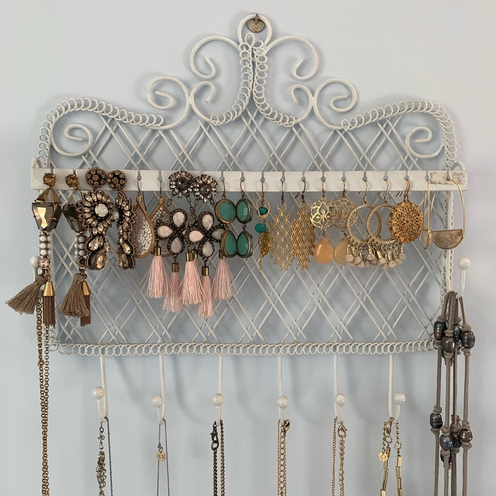 Urban outfitters jewelry holder